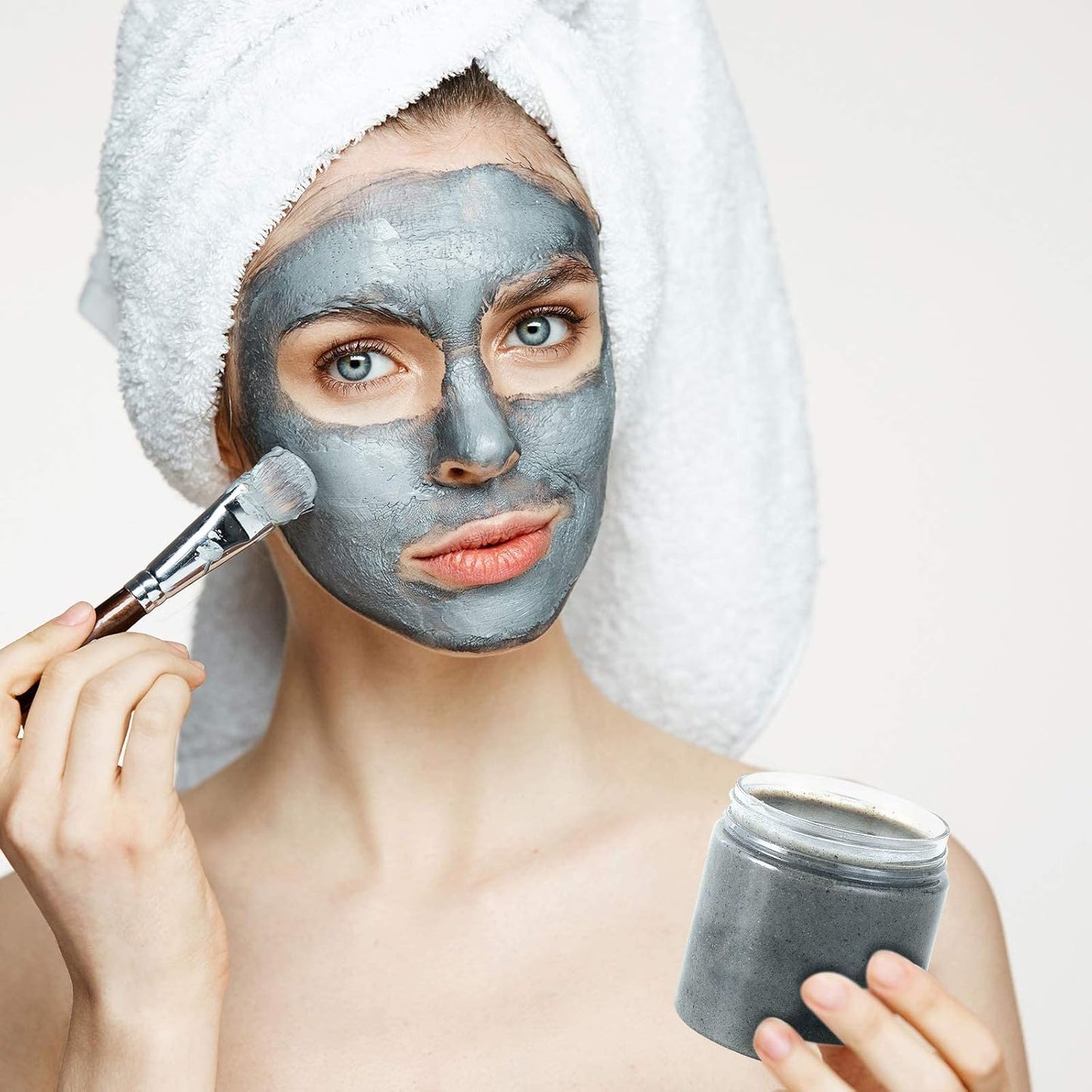  Eternal Moment 36 Pack 4 OZ Plastic Jars Round Clear Cosmetic Container Jars with Lids, Perfect for Lotion, Cream, Ointments, Makeup, Eye Shadow, Rhinestone, Samples, Pot, Travel Storage