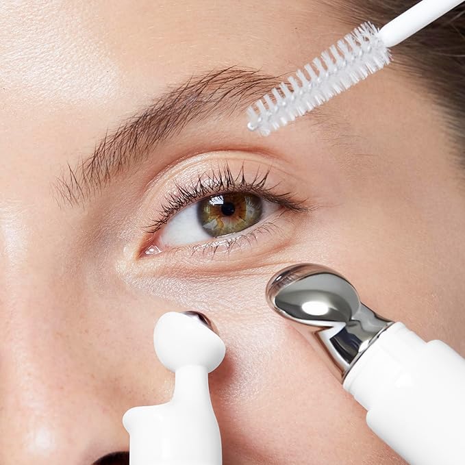 Polåar - Icy Magic Tinted Anti-dark Circles with Siberian Ginseng - Illuminates & smoothes eye contour - Universal shade - Fragrance-Free - 97% Natural, Vegan, Cruelty Free, Made in France - 0.4 Fl Oz