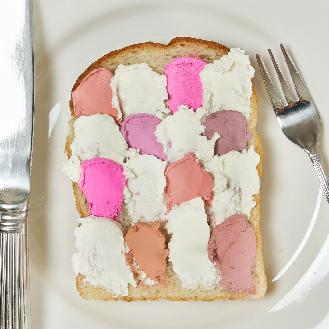 HOLIKA HOLIKA Colored Milk Cream Blush 01 CUTIE PIE: Glowing, Natural Makeup, Glossy Finish, Soft, Creamy Dough like texture, Shimmer, Radiant, Plumping, Cheek, Lightweight, Clean, Buildable