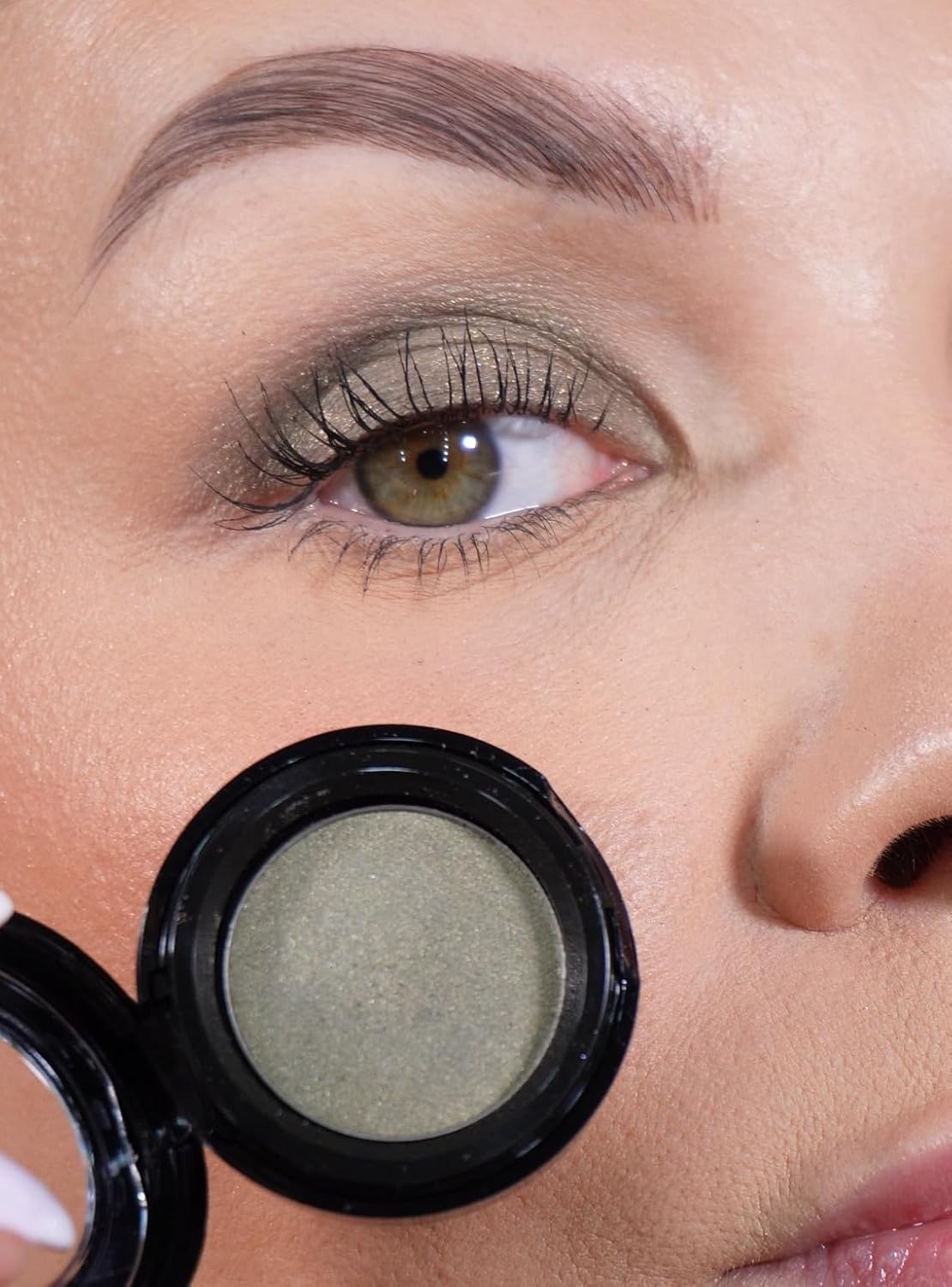 Eyeshadow for Sensitive Eyes, Eyeshadow with Long Durability, Allergy Certified, Fragrance-Free and Vegan Eye Make-Up, Hypoallergenic Make-Up (432 Olive)