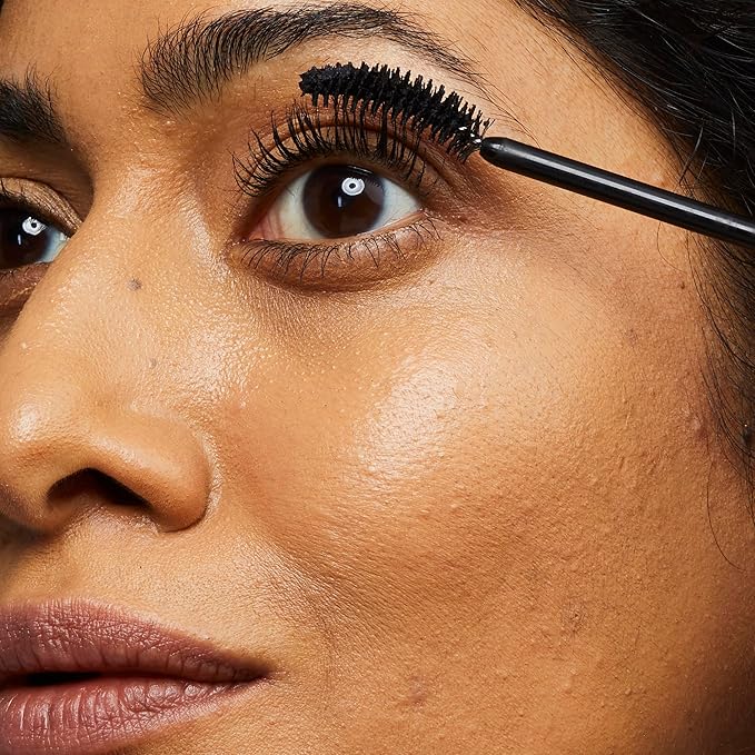 No7 The Full 360 Mascara - Black - Volumizing, Lengthening Mascara for Full, Long Lashes - Clump & Smudge-Free - Up to 24 Hour Wear (7ml)